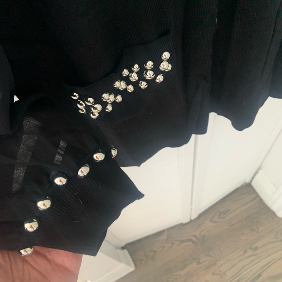 Chic tunic with sheer sleeves and jewel decoration - Picture 2 of 3